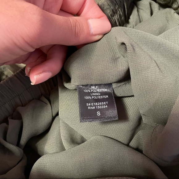 J.D. Luxe Green Satin Pants - Picture 7 of 7